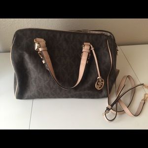 Michael kors purse